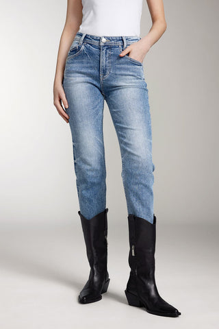 Mid-Rise Straight Fit Cropped Jeans