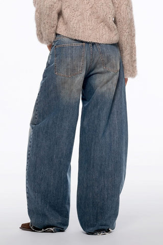 Low-Rise Wide-Leg Jeans