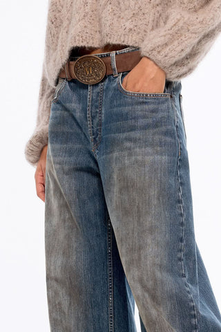 Low-Rise Wide-Leg Jeans