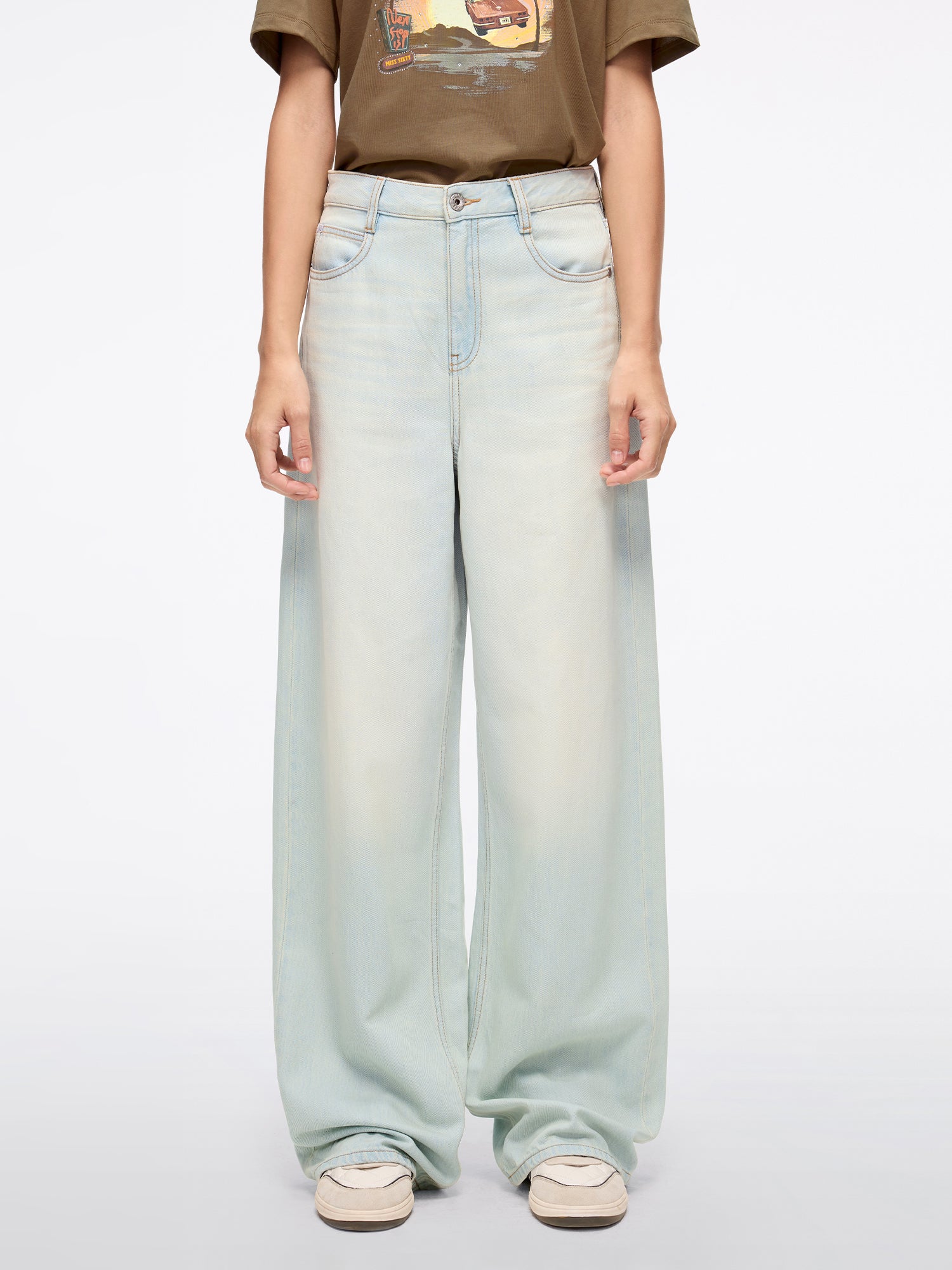 Relaxed Wide-Leg Denim Jeans