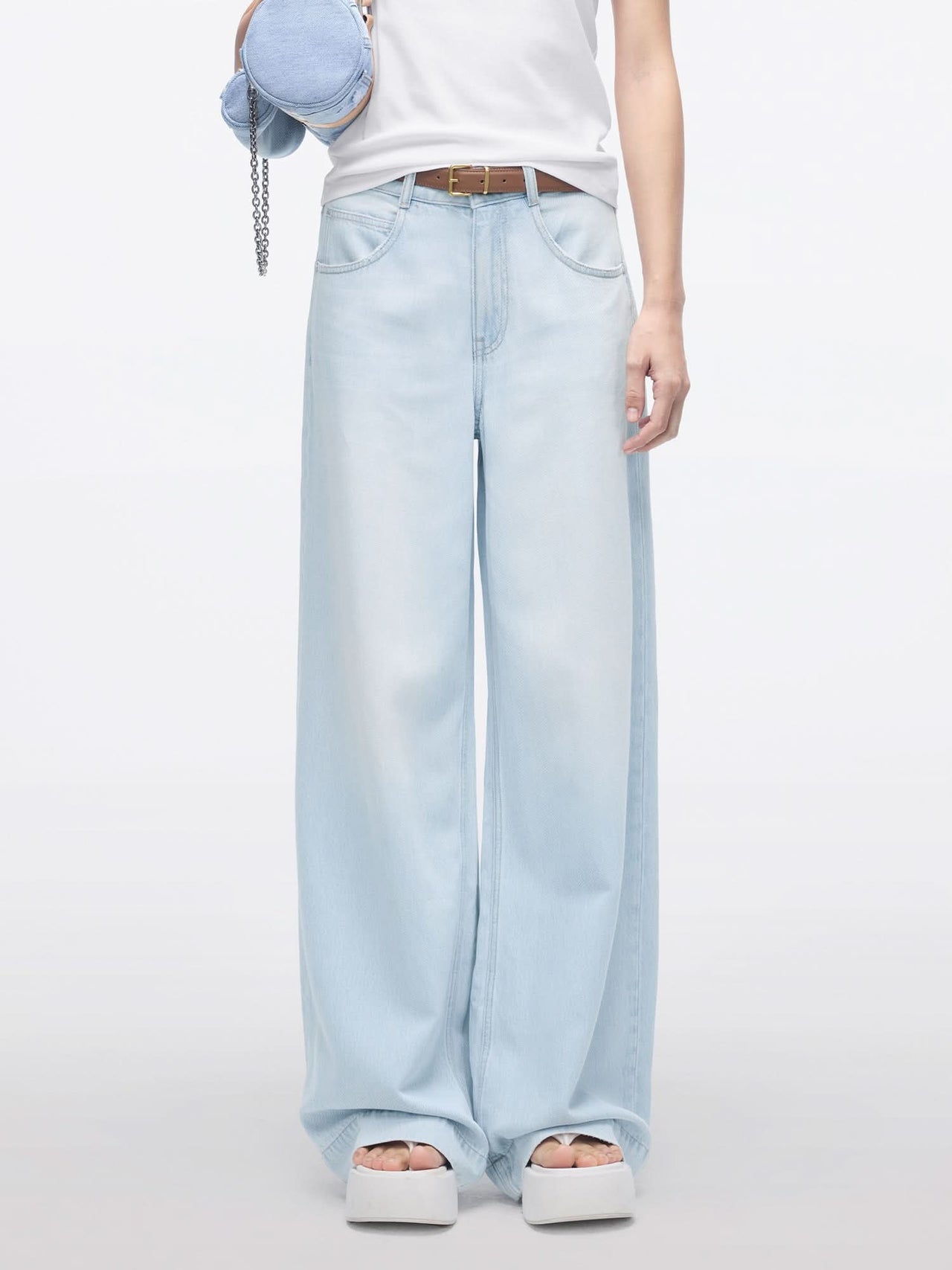 Wide-Leg Mid-Rise Jeans