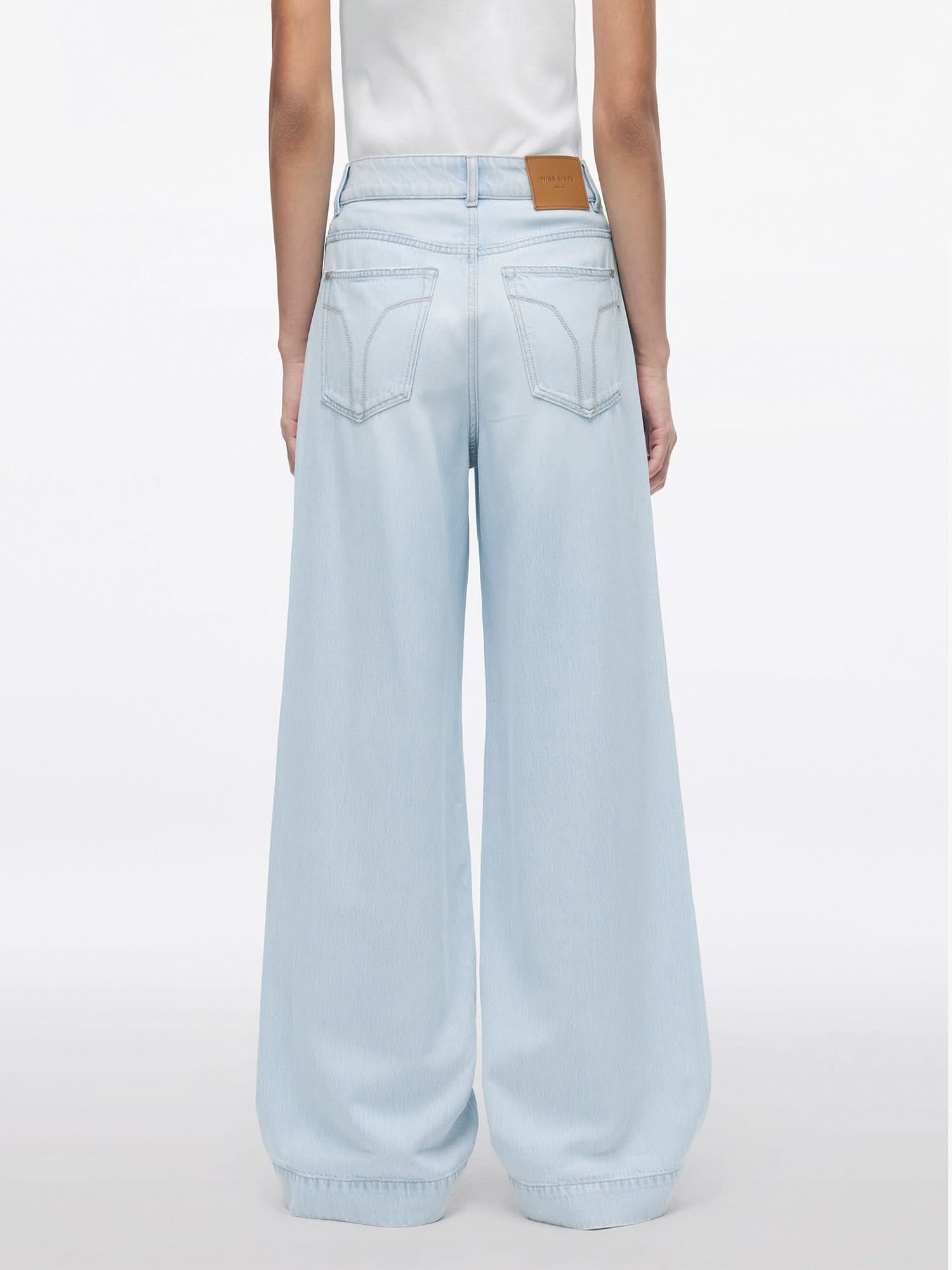 Wide-Leg Mid-Rise Jeans