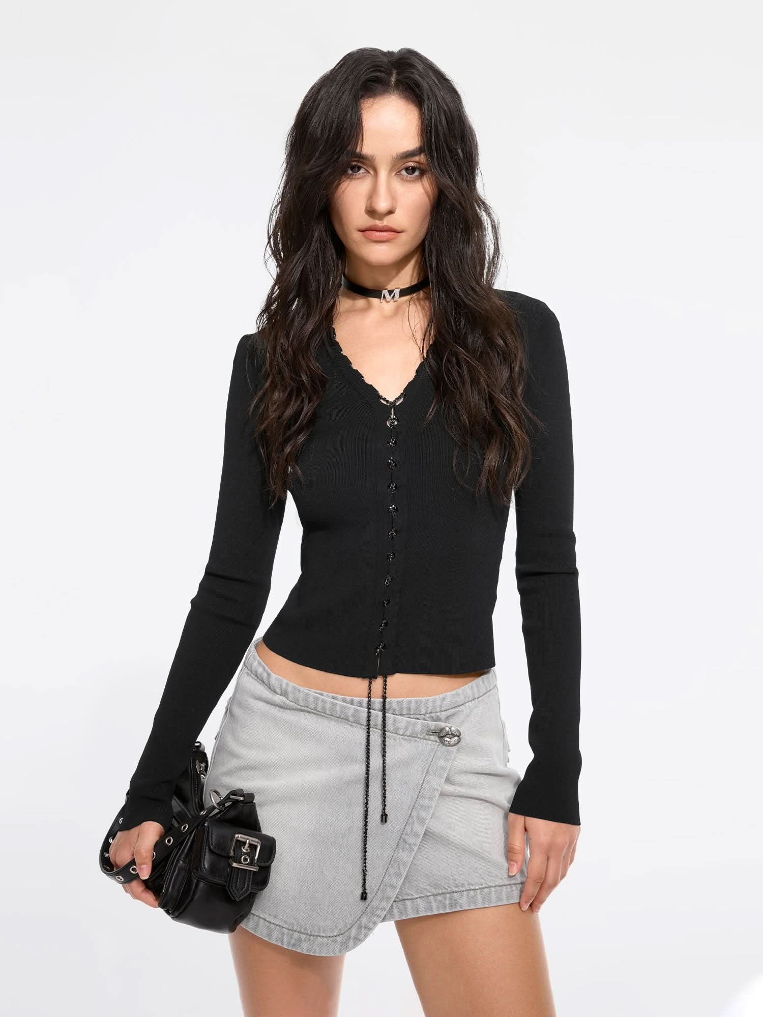 V-Neck Cropped Knit Top