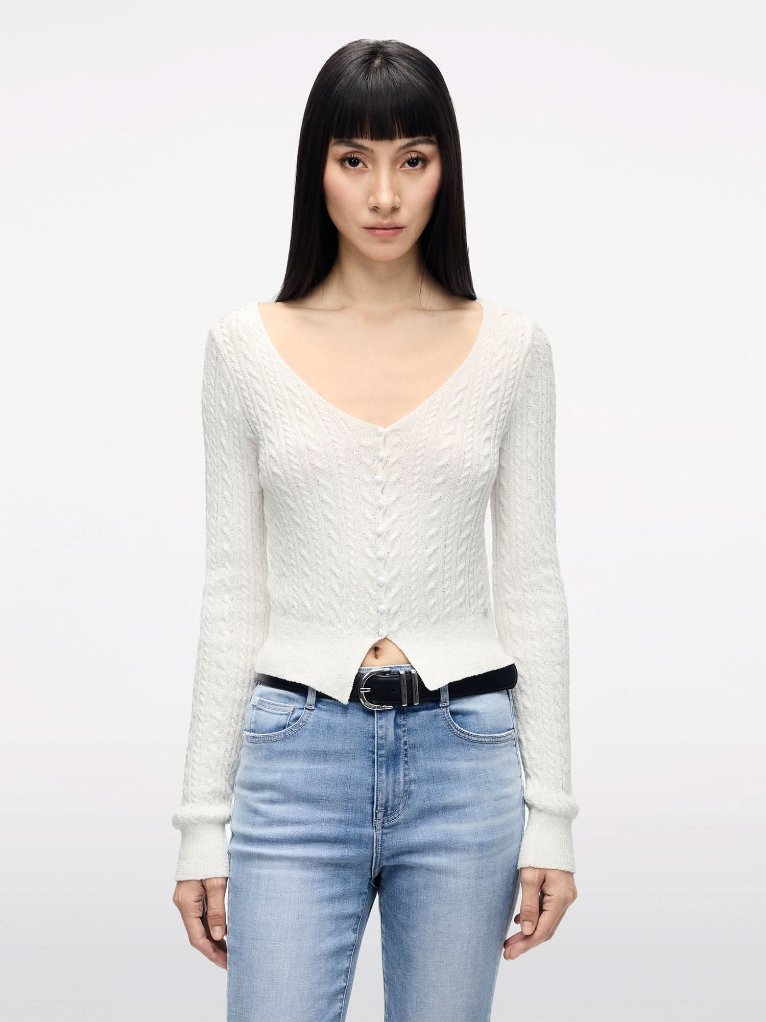 V-NECK SWEATER