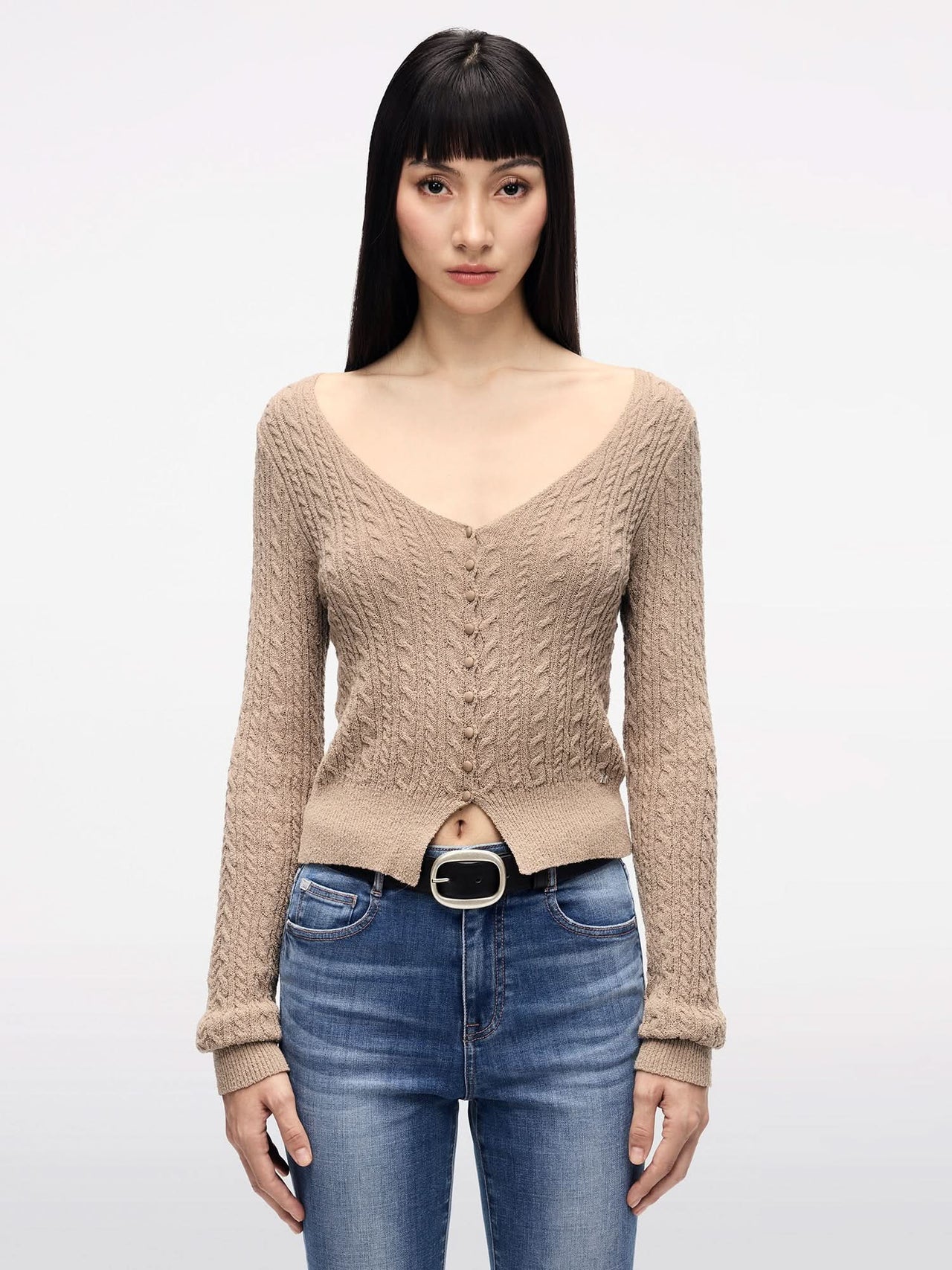 V-NECK SWEATER