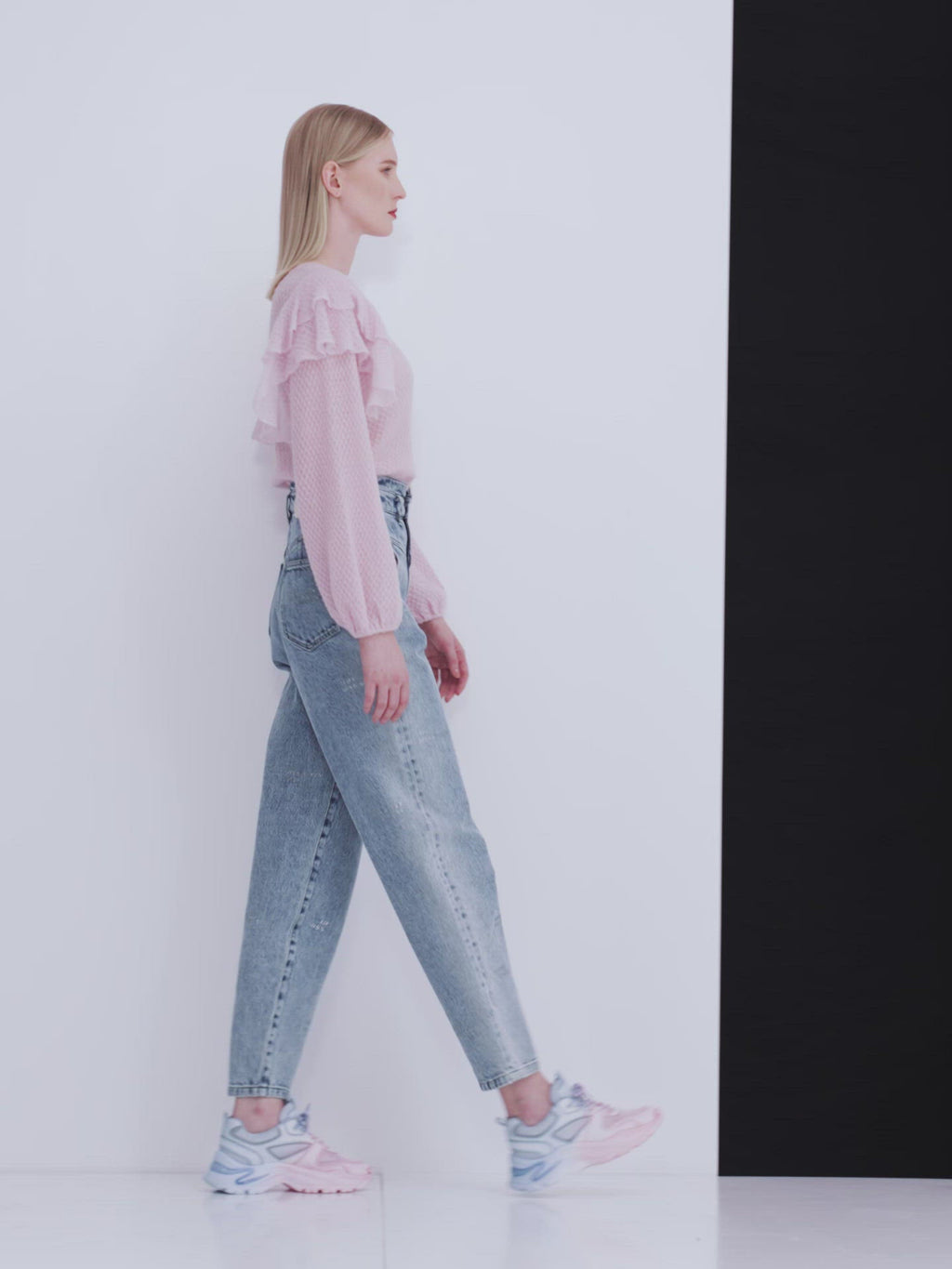 Crew Neck Ruffled Knitwear