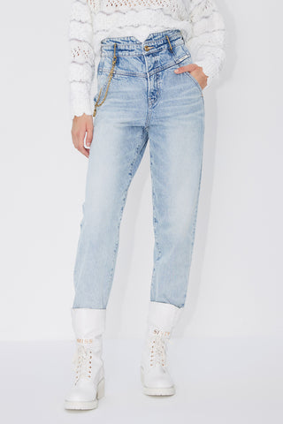 V-Shape Waistline Jeans With Chain