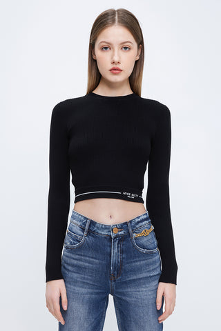 Crew Neck Stretchy Top With Logo Embroidered