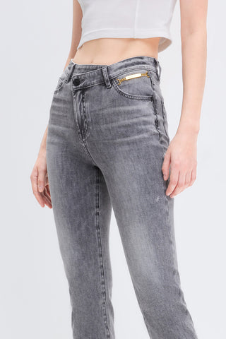 Slant Placket Jeans With Silk
